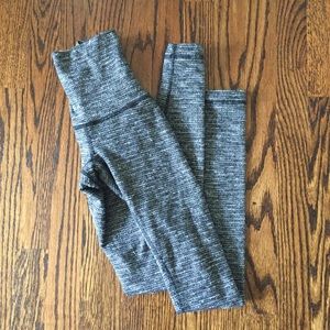 Lululemon High Waisted Legging Black and Gray 2
